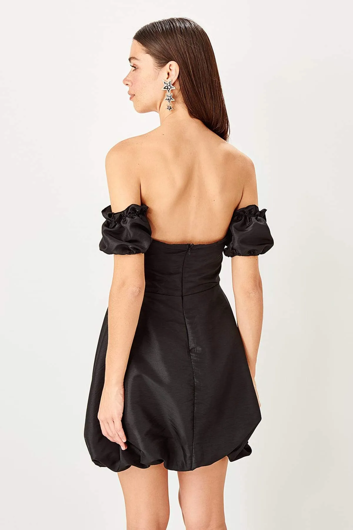 10863 Black Off-Shoulder Balloon Skirt Dress
