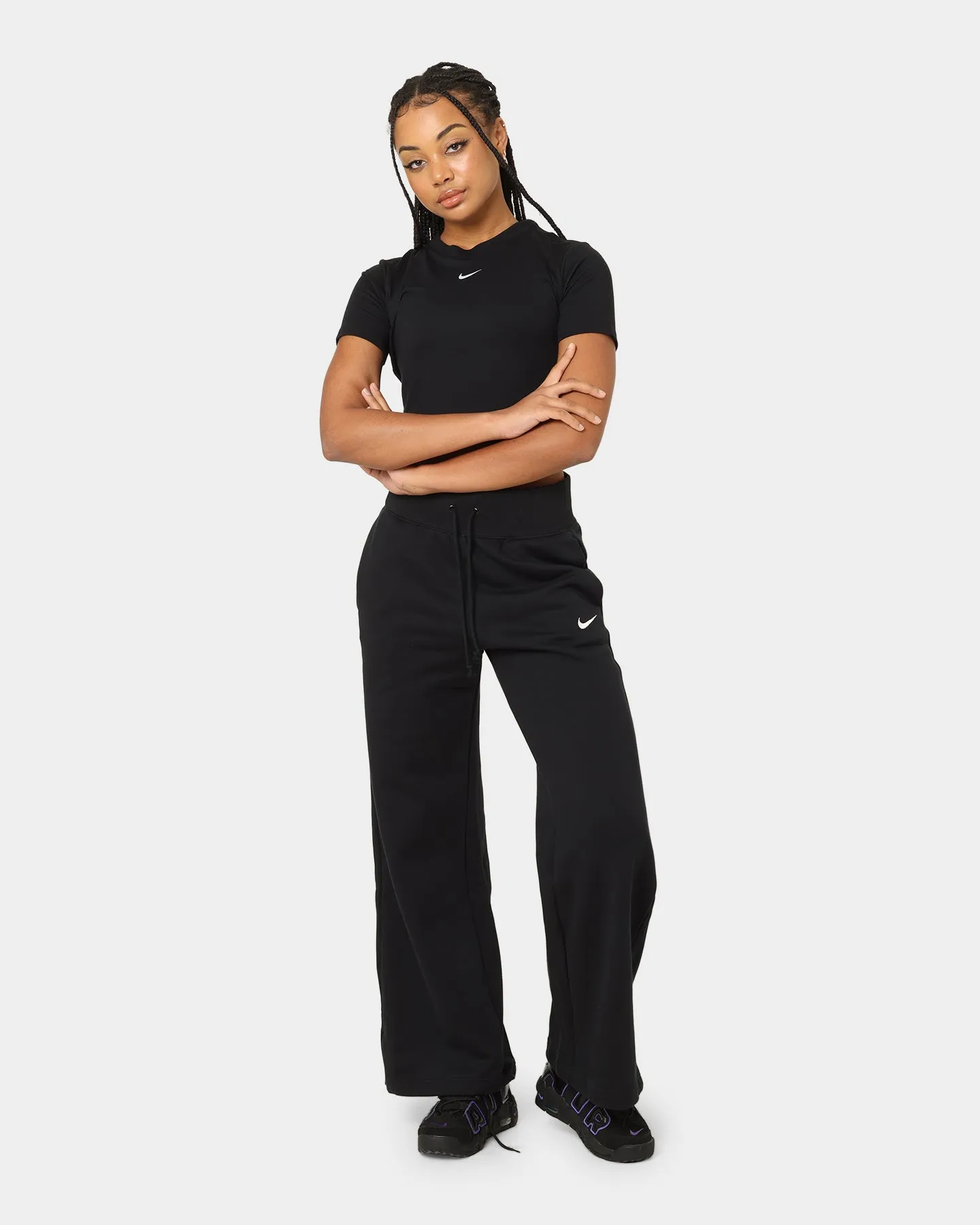 Nike Women's Sportswear Essential Crop T-Shirt Black/White