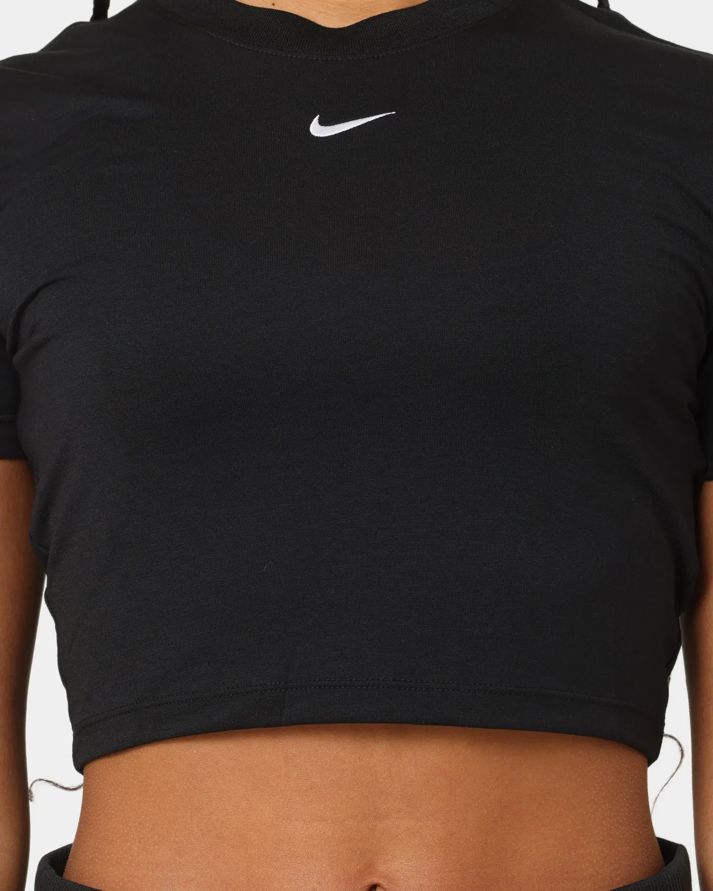 Nike Women's Sportswear Essential Crop T-Shirt Black/White