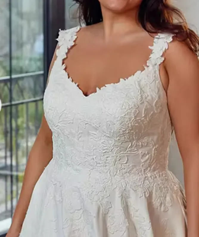 Satin Backless Plus Size Wedding Dresses A-Line Lace  Bridal Gowns
